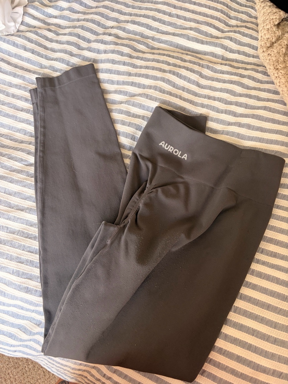 Aurola Women's Black High-Waist Leggings